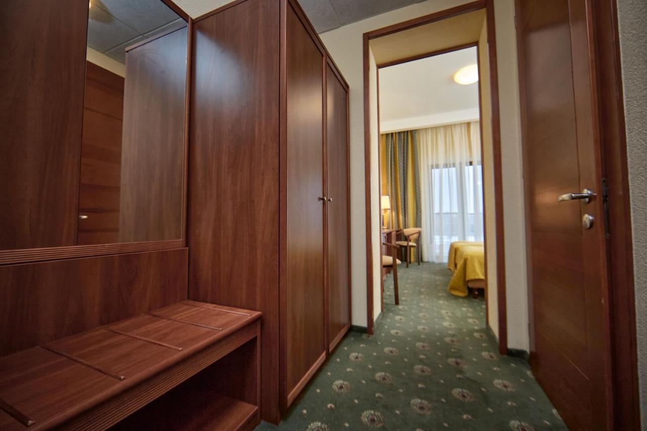 Platium Spa&Resort Kozyn المظهر الخارجي الصورة