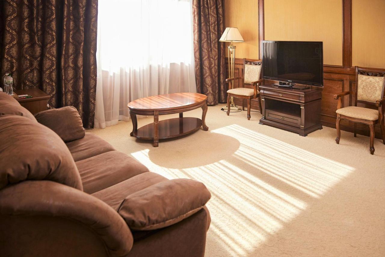 Platium Spa&Resort Kozyn المظهر الخارجي الصورة