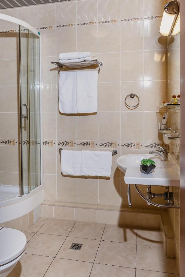 Platium Spa&Resort Kozyn المظهر الخارجي الصورة